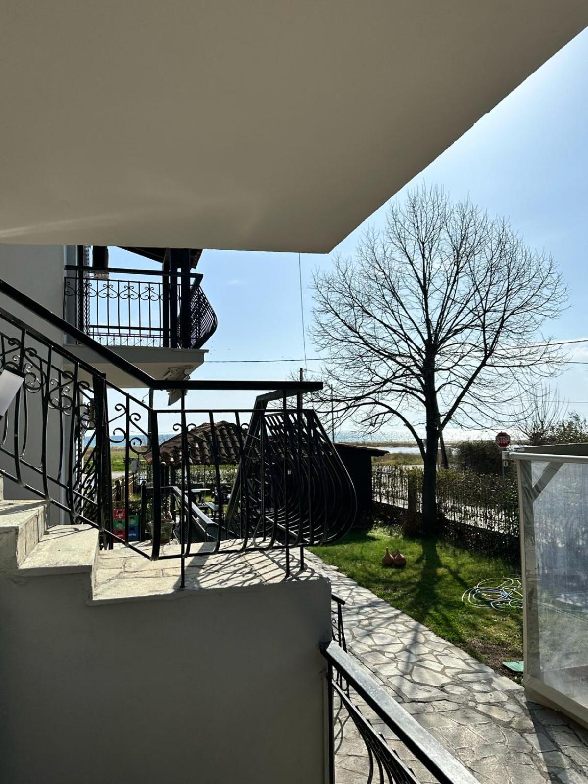 Room Nine 9 Beachfront Apartments Nea Kallikrateia المظهر الخارجي الصورة