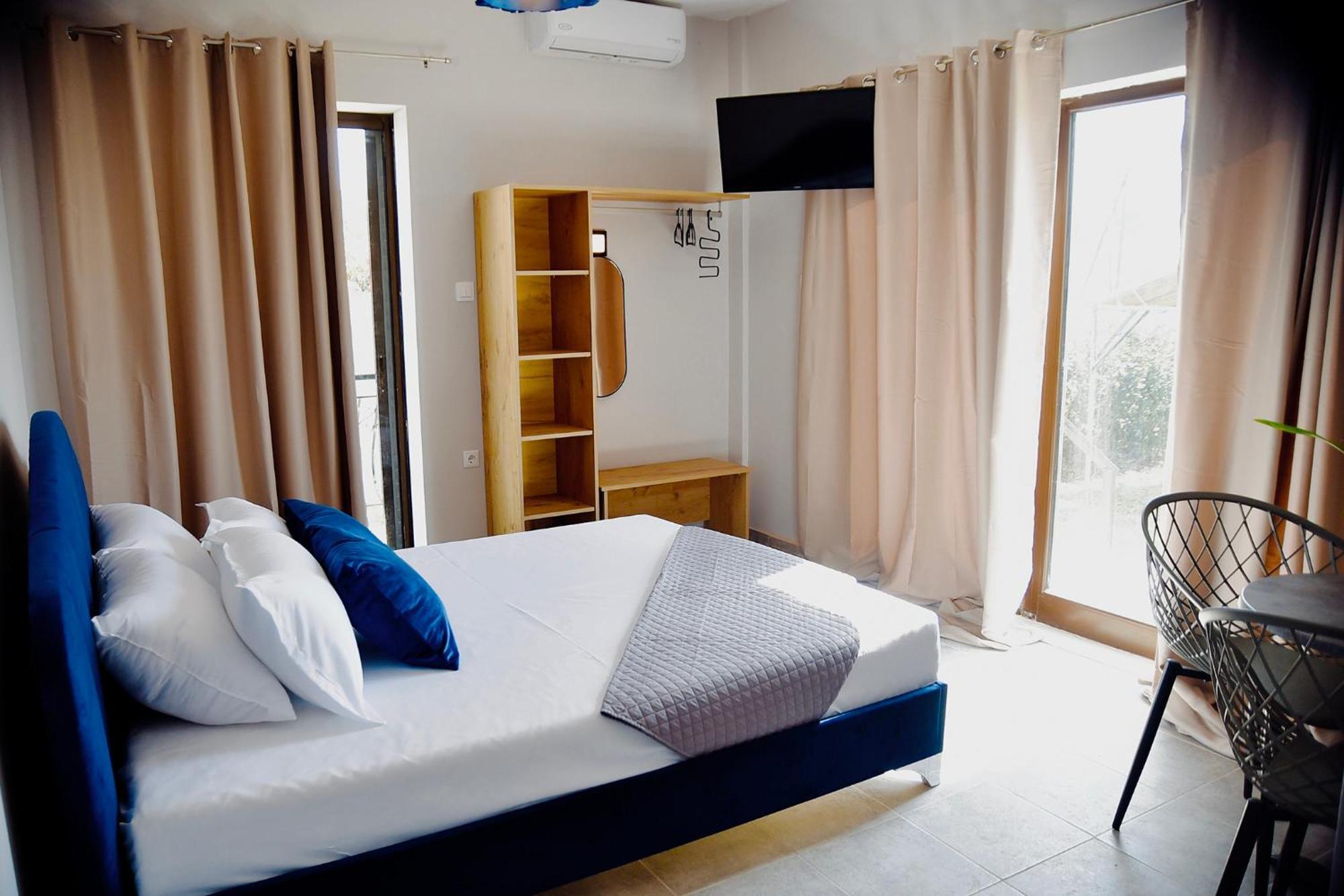 Room Nine 9 Beachfront Apartments Nea Kallikrateia المظهر الخارجي الصورة