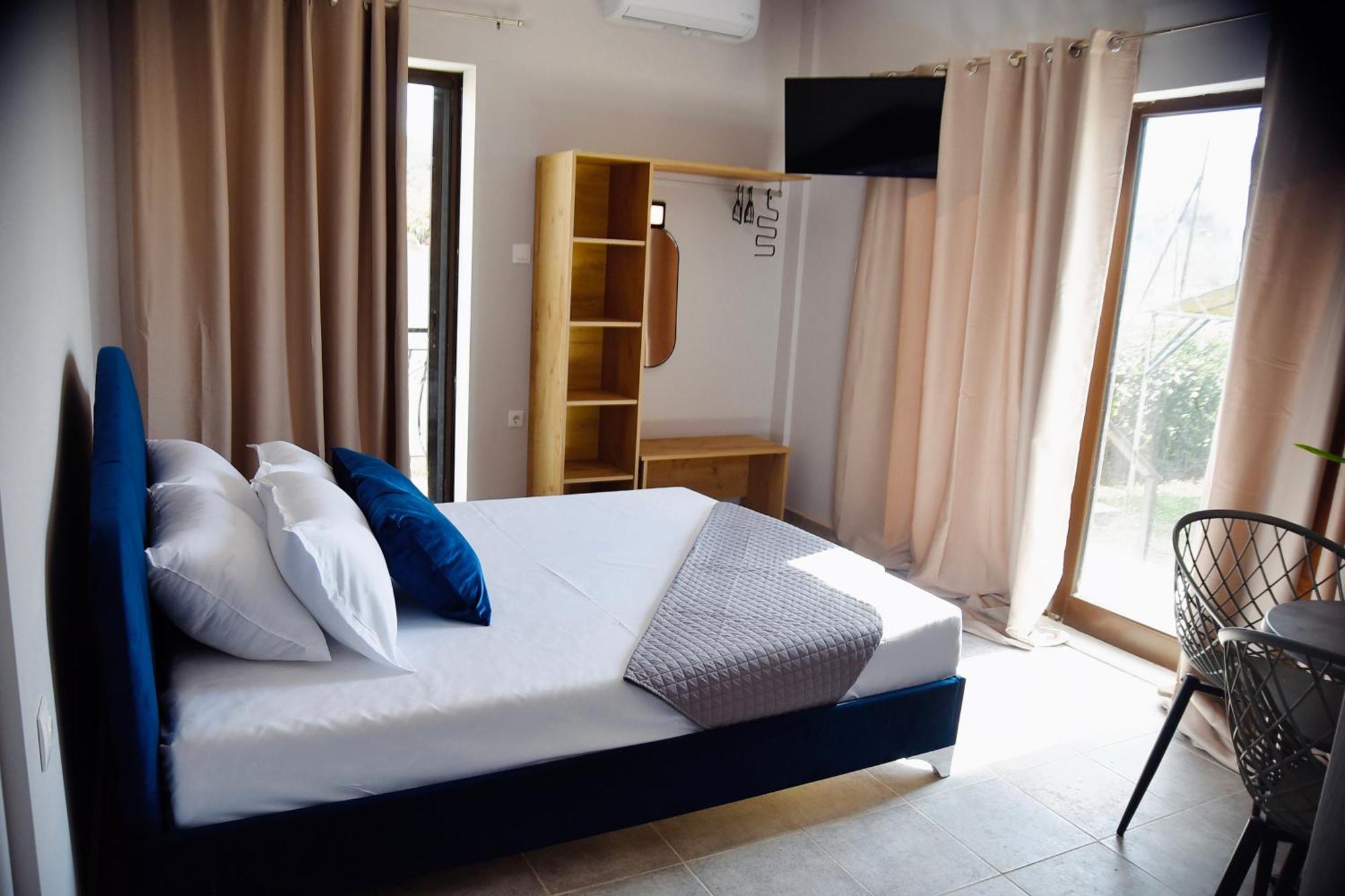 Room Nine 9 Beachfront Apartments Nea Kallikrateia المظهر الخارجي الصورة