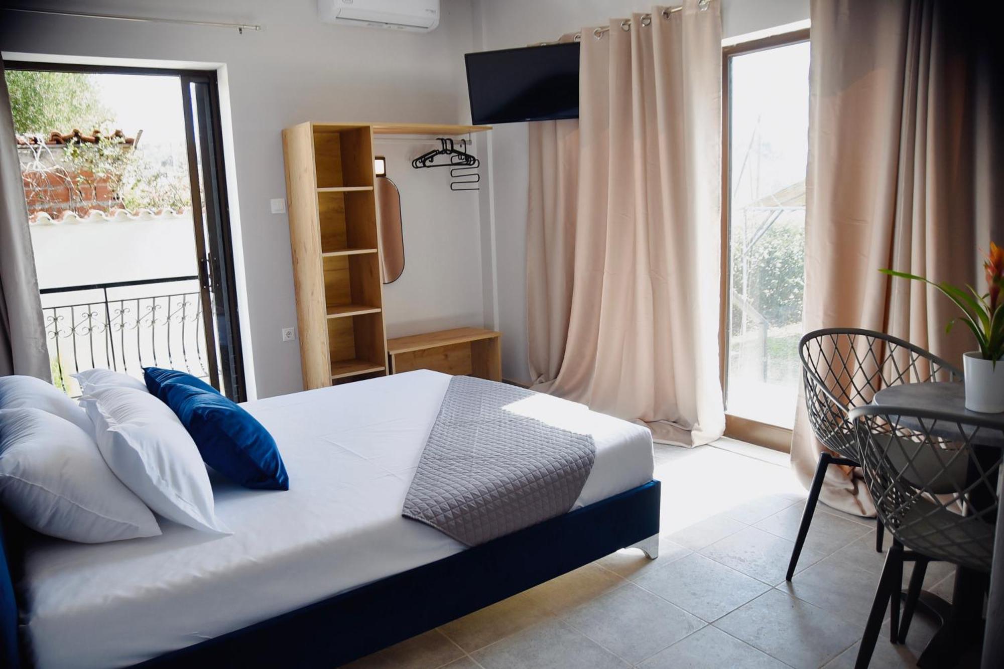 Room Nine 9 Beachfront Apartments Nea Kallikrateia المظهر الخارجي الصورة
