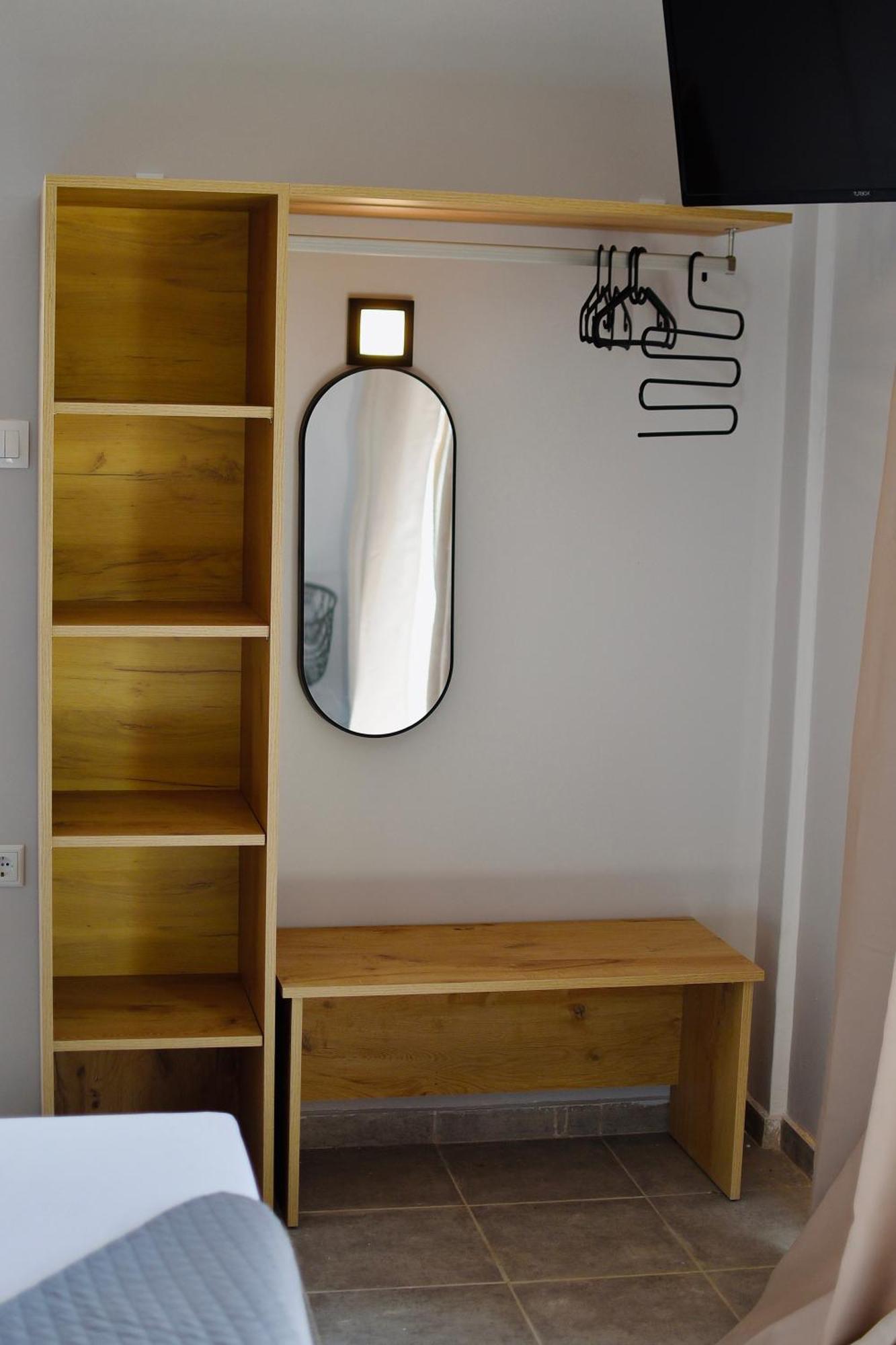 Room Nine 9 Beachfront Apartments Nea Kallikrateia المظهر الخارجي الصورة