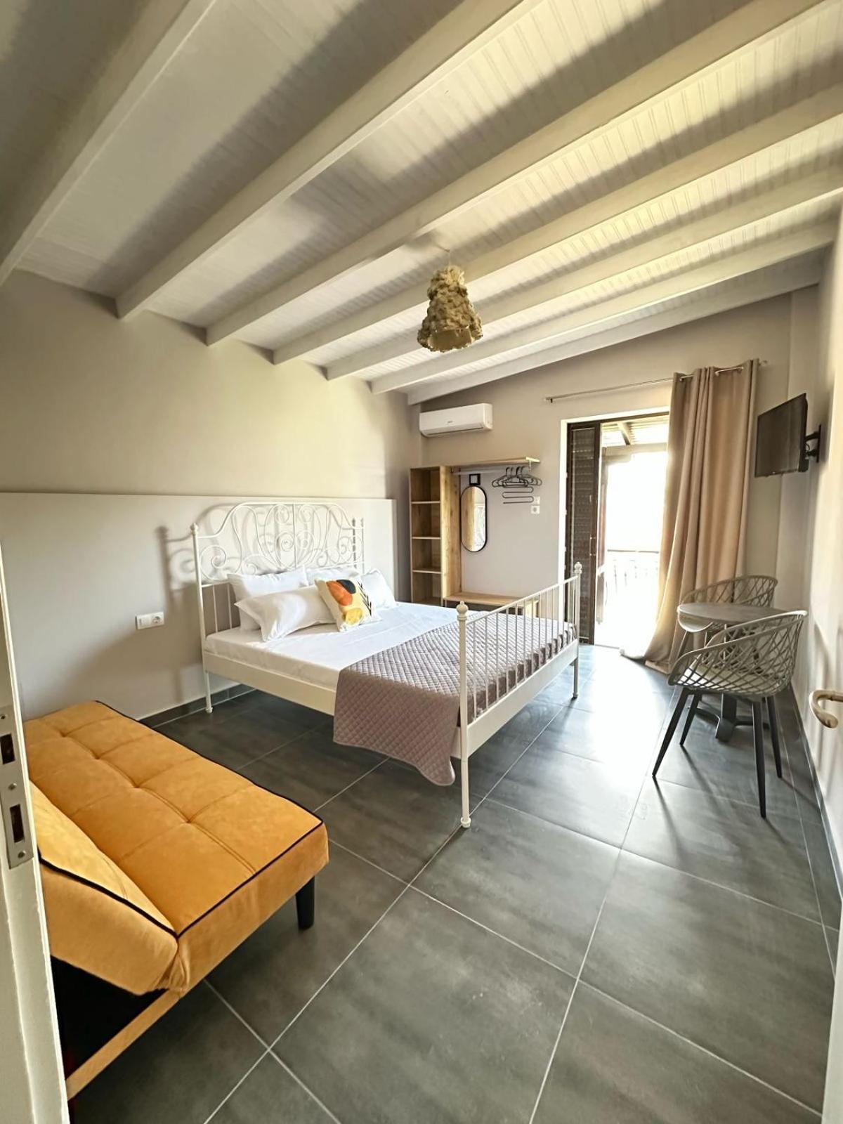 Room Nine 9 Beachfront Apartments Nea Kallikrateia المظهر الخارجي الصورة